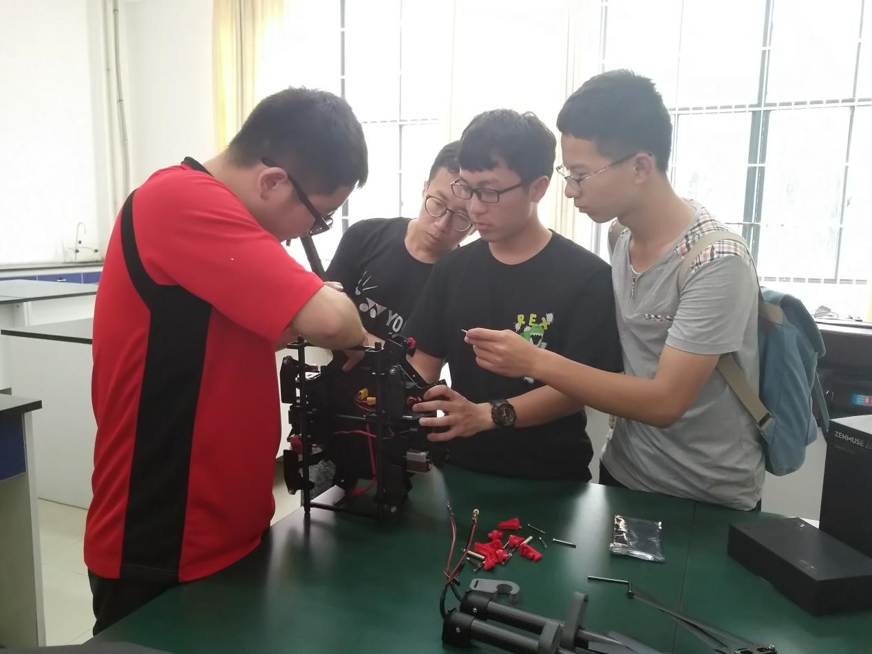 无人机安装与操作培训